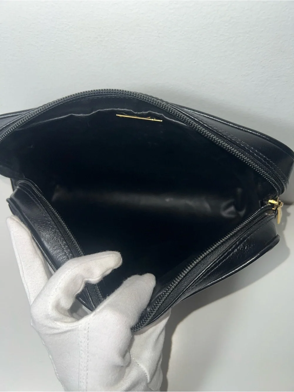 Mario Valentino Logo Vintage Black Leather Clutch Toiletry Travel Pouch Case